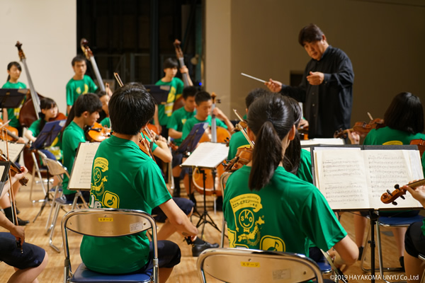 音楽による復興支援活動 「こころのビタミンプロジェクト in 東北」岩手県釜石市「釜石市民ホール」にて